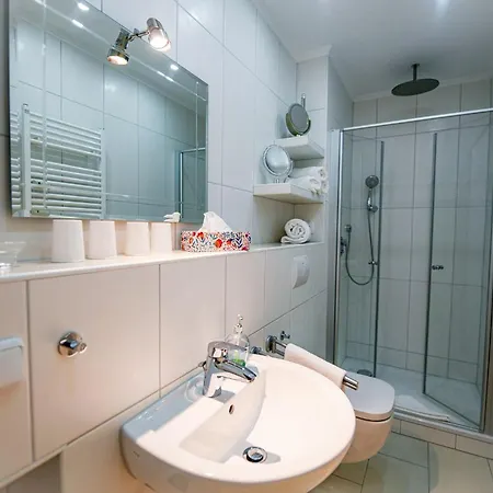 Strandhochhaus She6 *