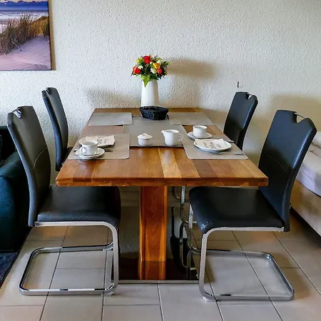 Strandhochhaus She6 * Куксхафен